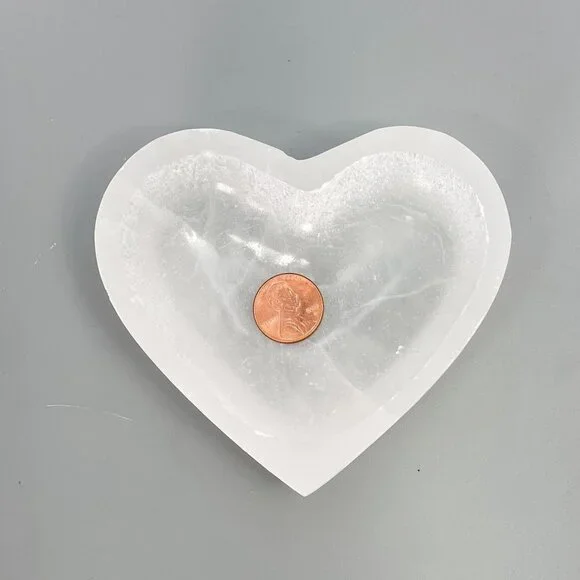 Heart Selenite Bowl, Crystal Charging Bowl, Gemstone Cleansing Bowl 3.5” Wide - Picture 3 of 5
